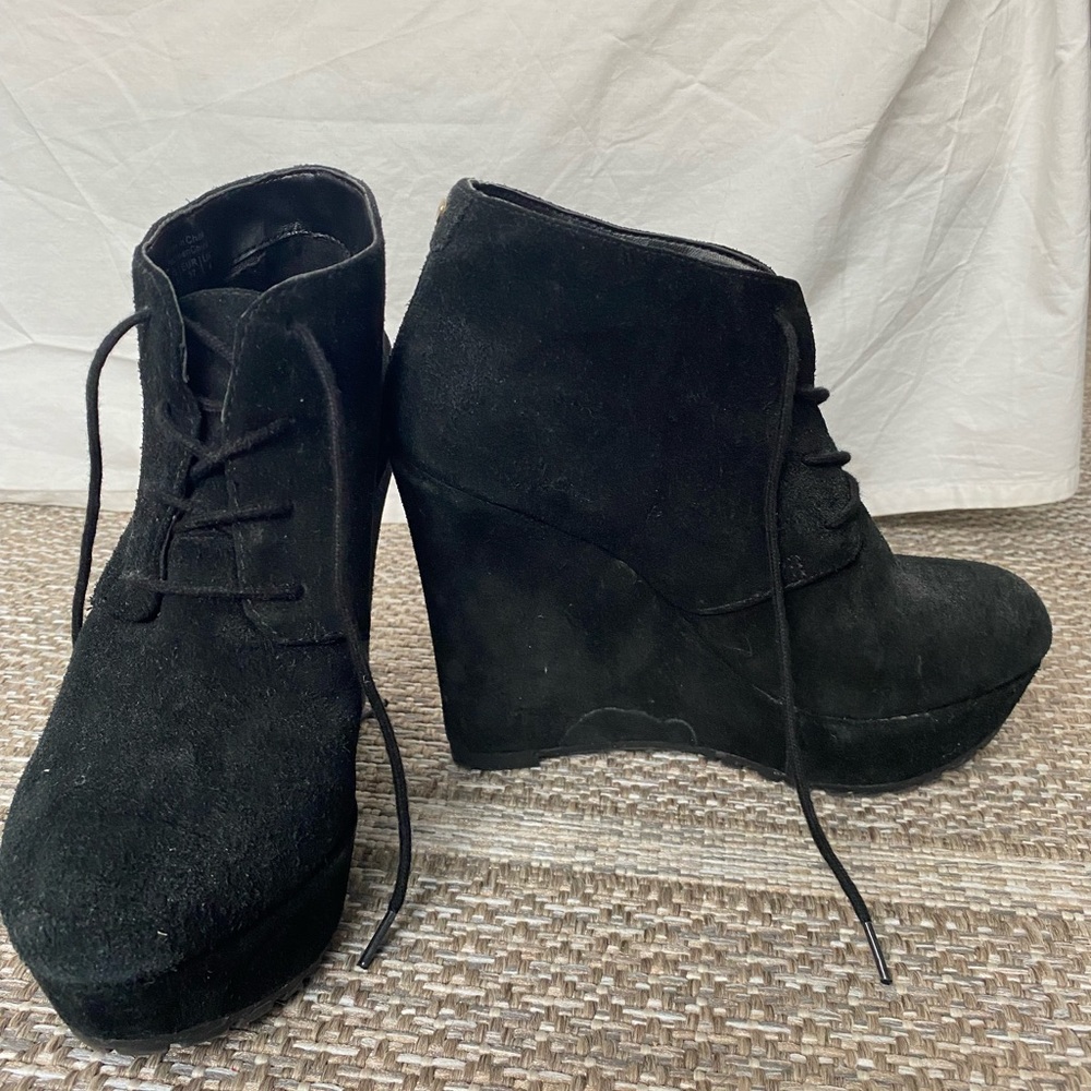 Aldo heels boots. Black. Size 6.5 W